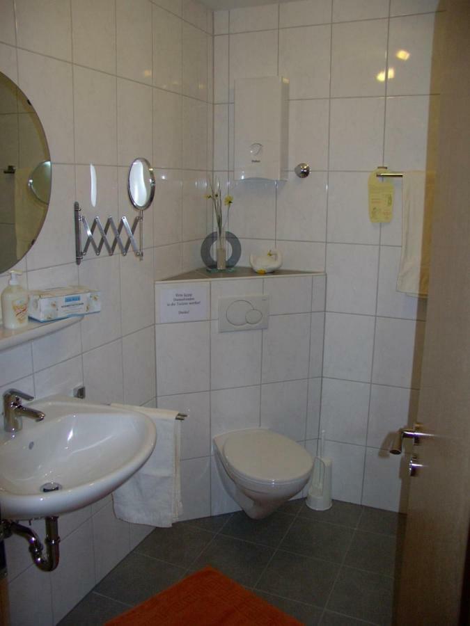 Gaestehaus Kloep Gmbh Hillesheim Buitenkant foto